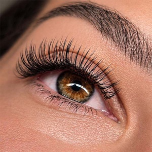 Nahaufnahme Maskara Look Wimpernverlängerung